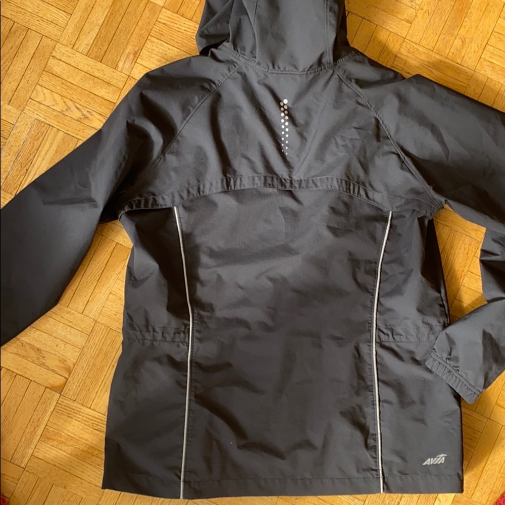 Aviva Running Jacket - Picture 3 of 8